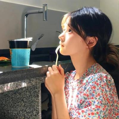黄阿丽:小眼镜蛇